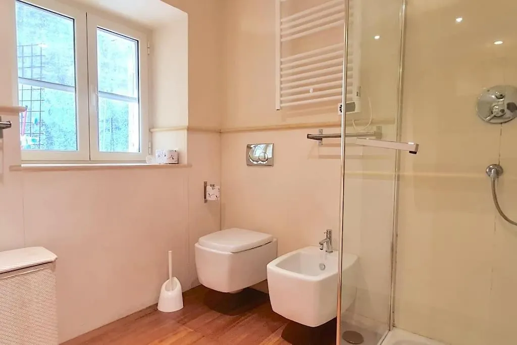 Apartment Suite Con Giardino La Spezia
