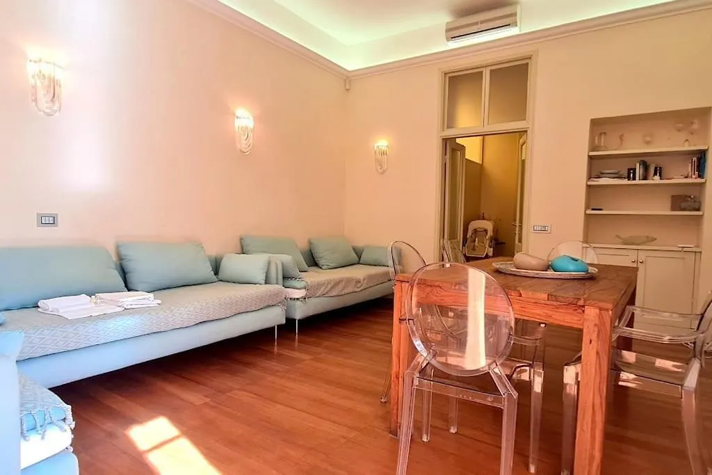 Suite Con Giardino La Spezia 0*,