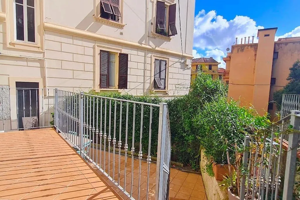 Suite Con Giardino La Spezia 0*,  Italy